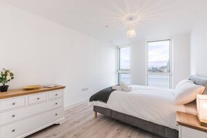2 Schlafzimmer, Bügeleisen/Bügelbrett, WLAN, Bettwäsche