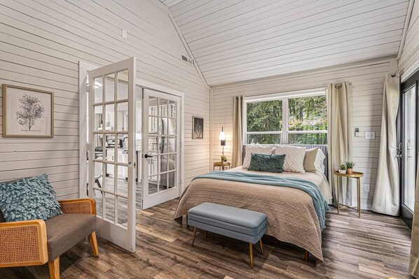 1 bedroom, iron/ironing board, free WiFi, bed sheets