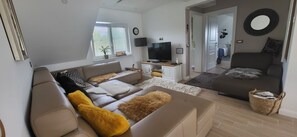 Smart-TV, Kamin, Videospiele