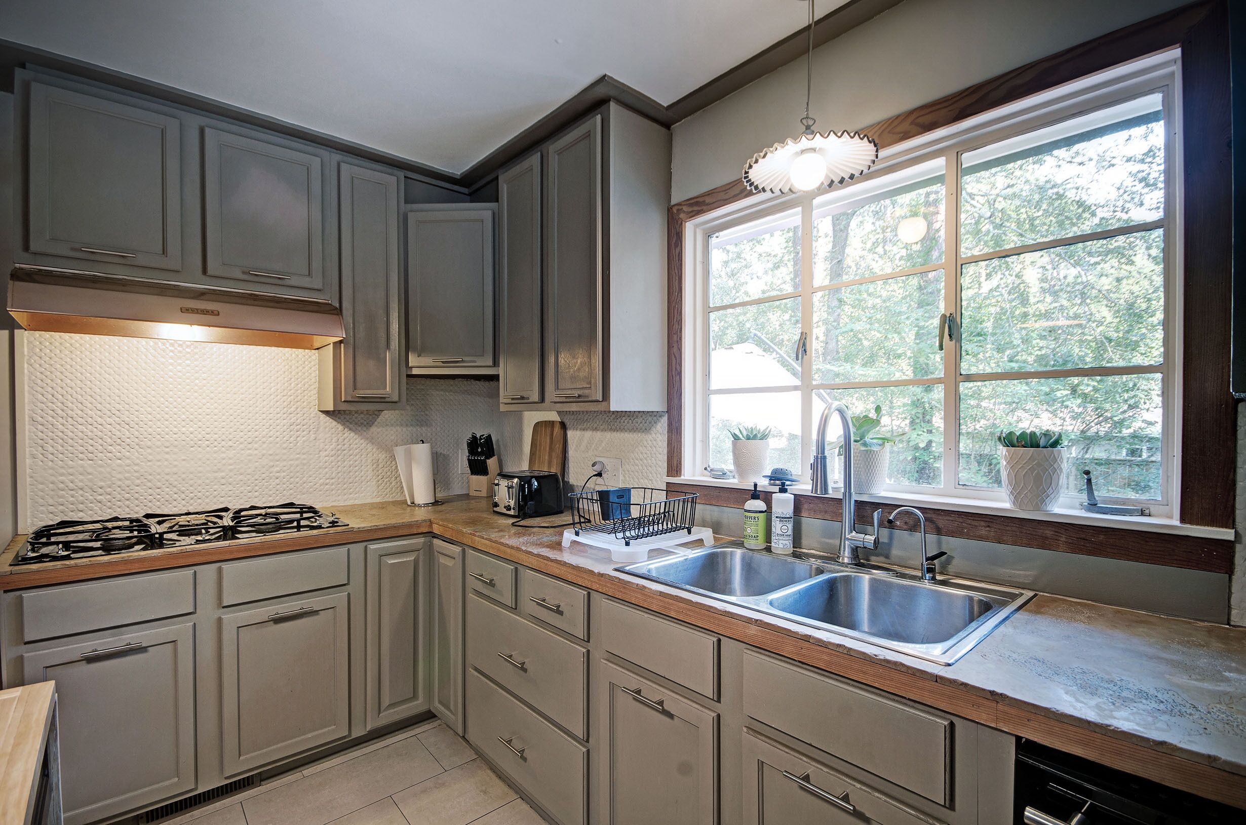 冰箱、微波炉、烤箱、炉灶