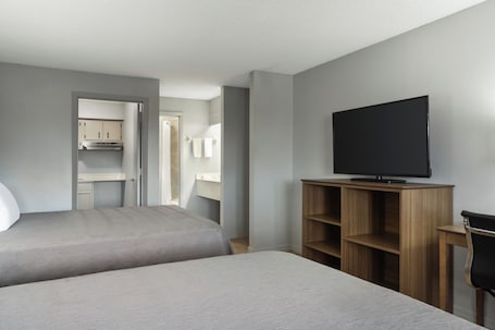 Standard Suite. Home Inn & Suites Orlando-Apopka