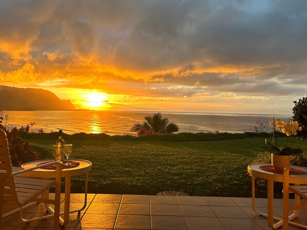 تناول الطعام بالخارج