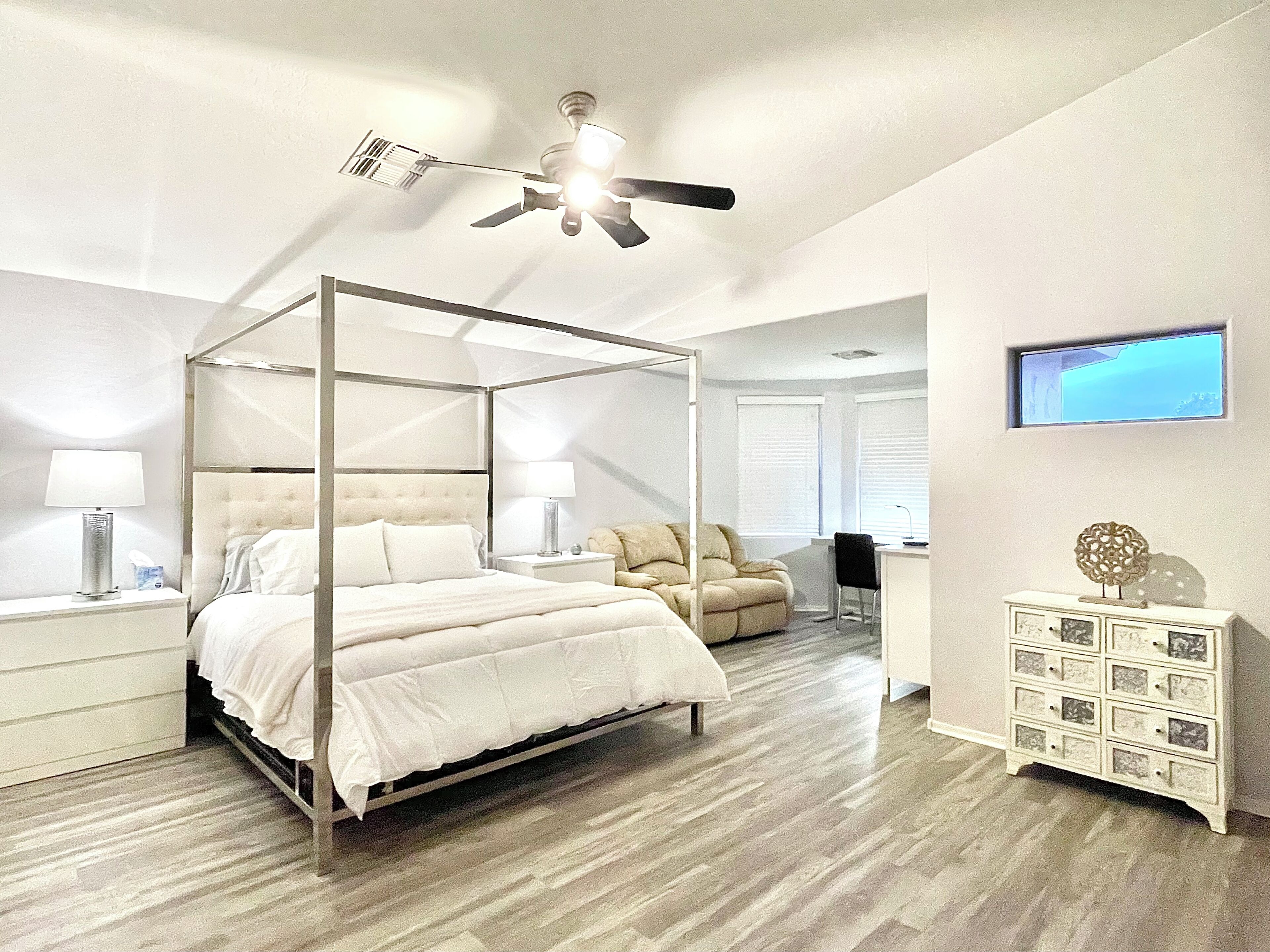 PHX House Legacy Golf Resort! Centrally located to popular metro destinations.