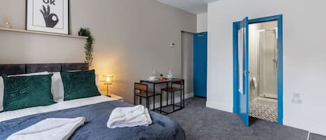 1 bedroom, desk, iron/ironing board, travel cot