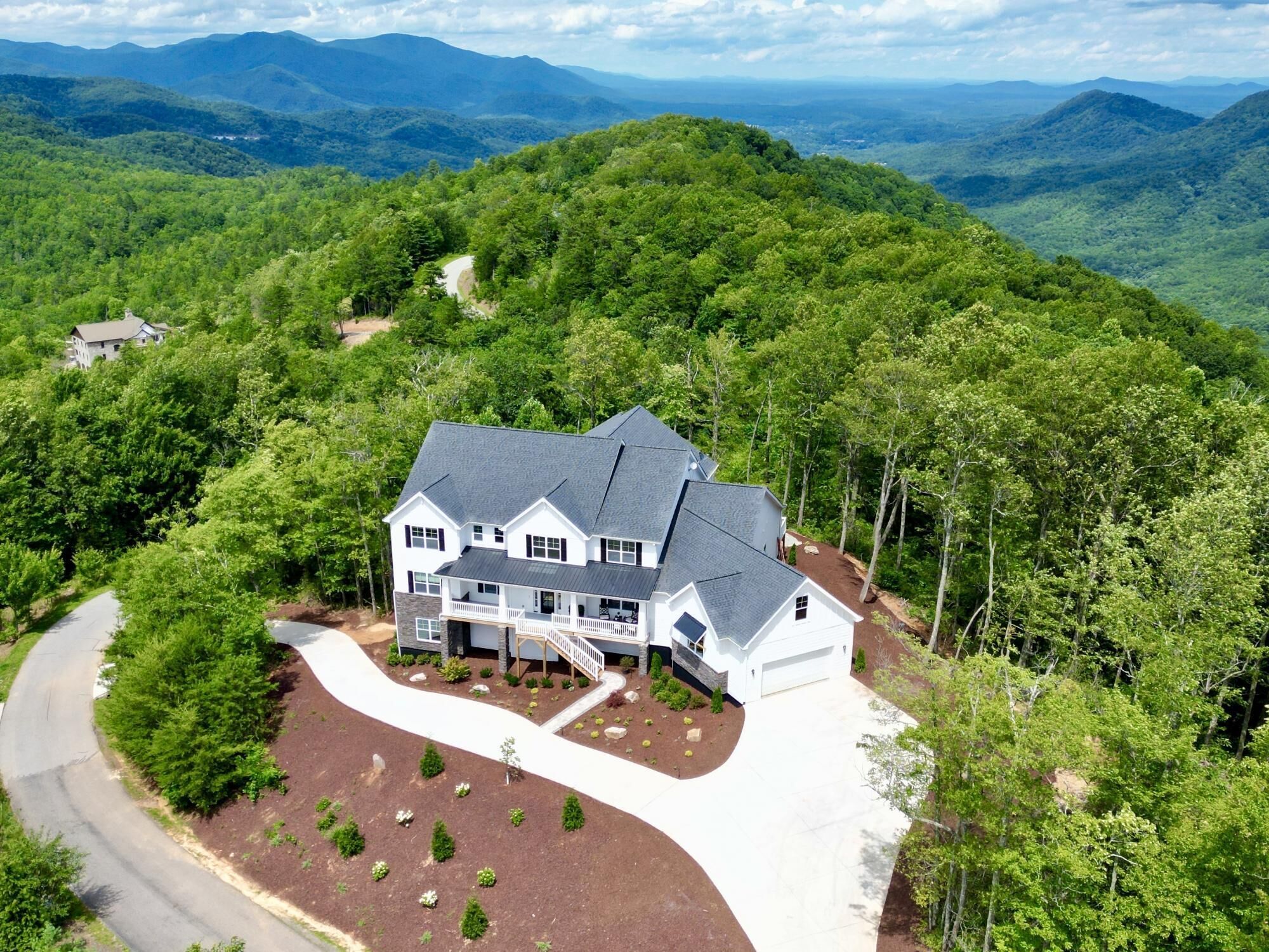 Catawba Falls Mountain Manor New 2023 5 5 5 Private Mountain Estate in