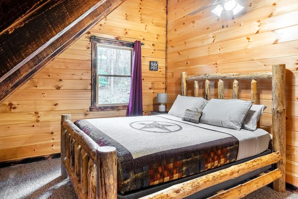 Epic Cabin 5 Miles from Hocking Hills Park. Hot Tub, Sauna, Arcade and ...