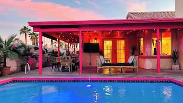 Outdoor pool, a heated pool