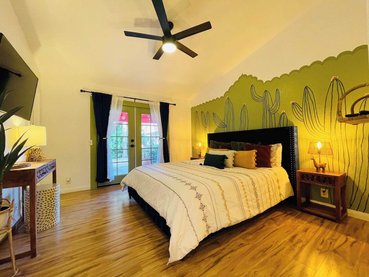 4 室のベッドルーム、アイロン / アイロン台、旅行用ベビーベッド、WiFi (無料)