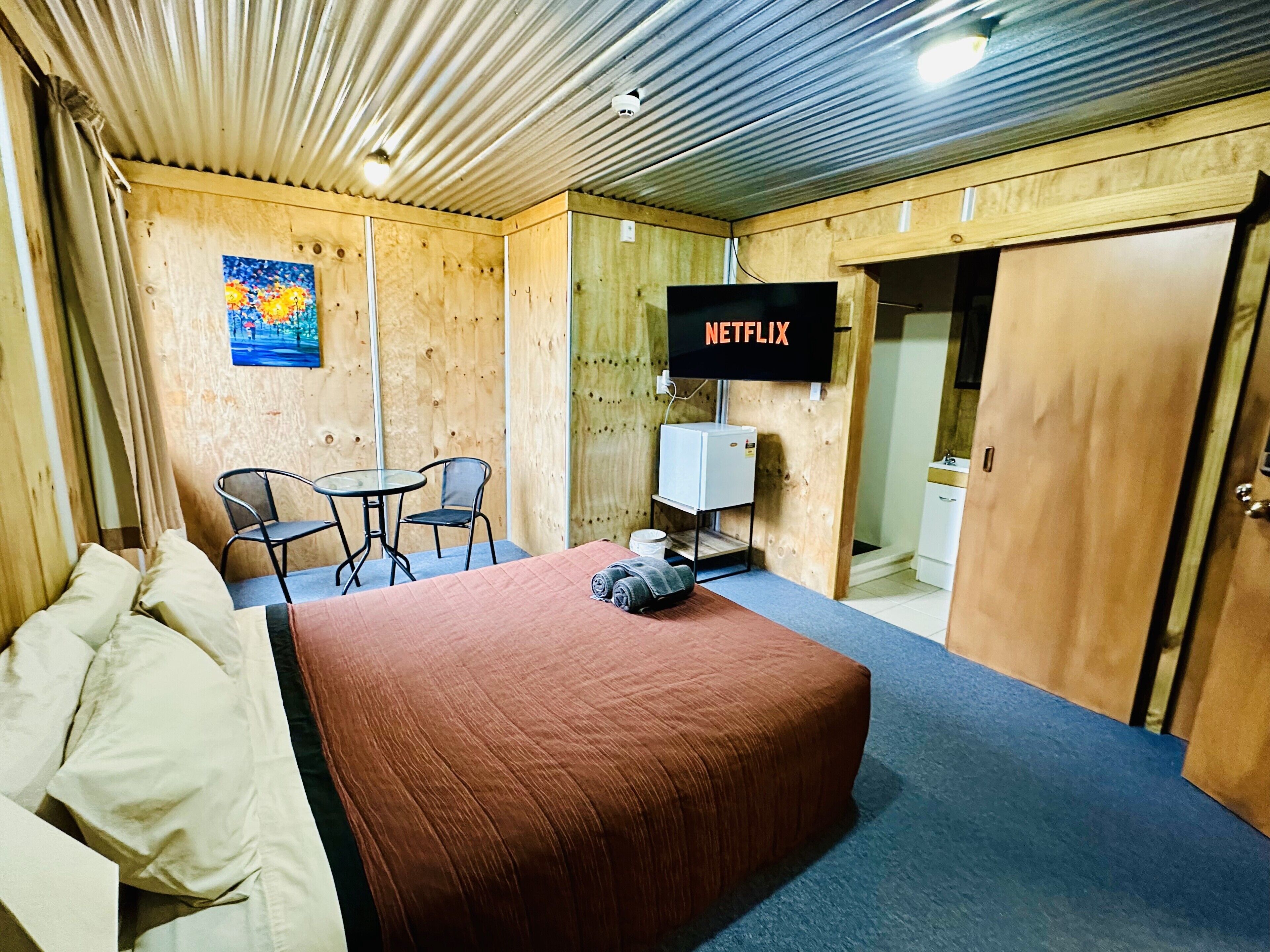 Deluxe Double Room | Free WiFi, bed sheets