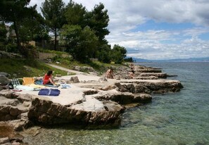 Apartment, Smoking - Apartments Ljerka - 100 m From the Beach (Malinska-Dubasnica)