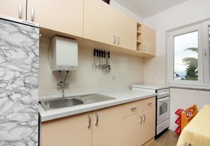 Apartment, Smoking | 3 bedrooms