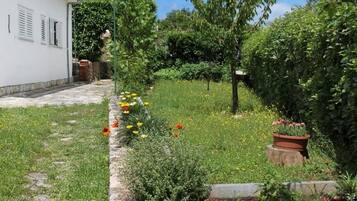 Apartment, Smoking | 3 bedrooms