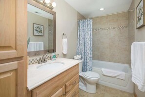 Bathtub, shampoo
