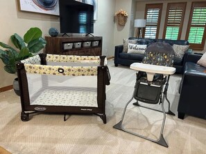 Interior - Family Oasis - 4 Bed & 3 Full Bath (Windsor)