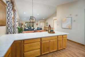 Interior - Family Oasis - 4 Bed & 3 Full Bath (Windsor)