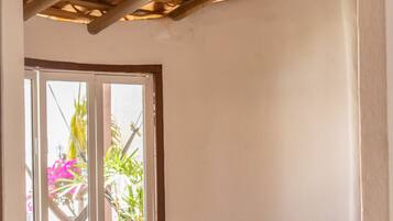 Bungalow Tradisional | Dapur pribadi | Blender dan pot lobster