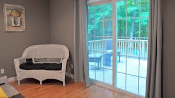 智能電視、書籍