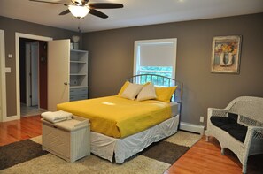 4 bedrooms, in-room safe, iron/ironing board, travel cot