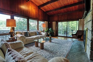 Televisión, tenis de mesa y libros 