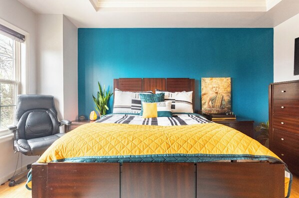 3 bedrooms, desk, iron/ironing board, WiFi