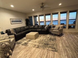 Smart TV, fireplace, video games, books