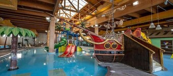 Penthouse Perfection-Spacious 4 Bedroom-Panoramic Views & Waterpark Passes at BB