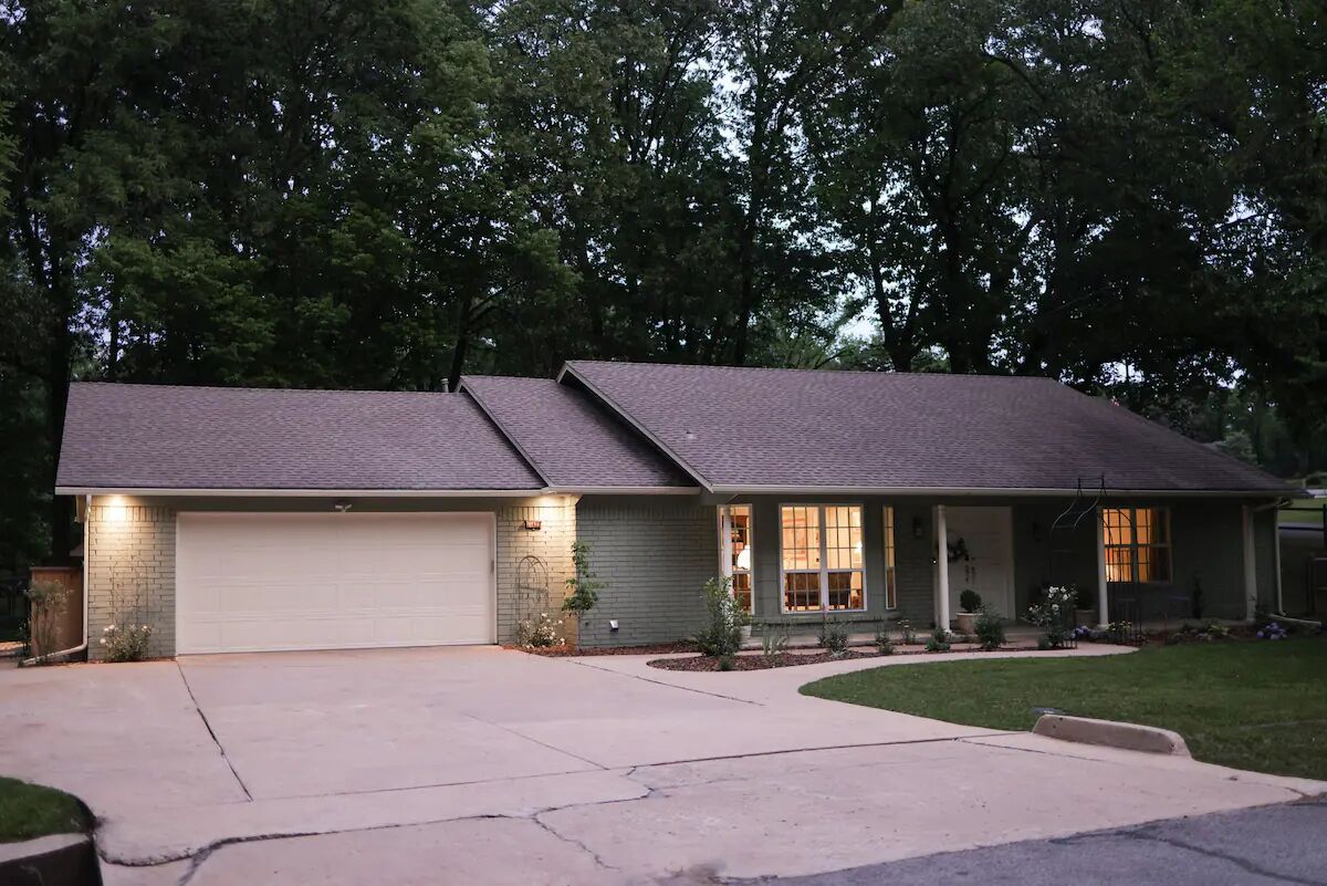 Cozy Garden House at Spain Ranch.  Large backyard and patio overlooks pond
