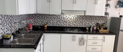 Fridge, microwave, oven, blender