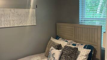 2 chambres, fer et planche Ă repasser, Wi-Fi, draps fournis