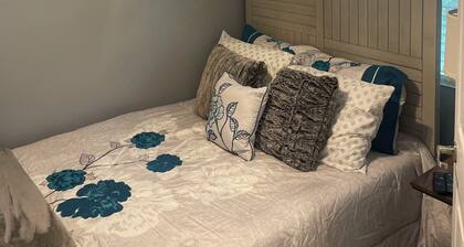 Newly constructed Portage Lakes Guesthouse!