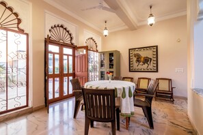 Dining - Let's have family chaupal ( chit chat) at Aangan by Aromataruvilla udaipur  (Udaipur)