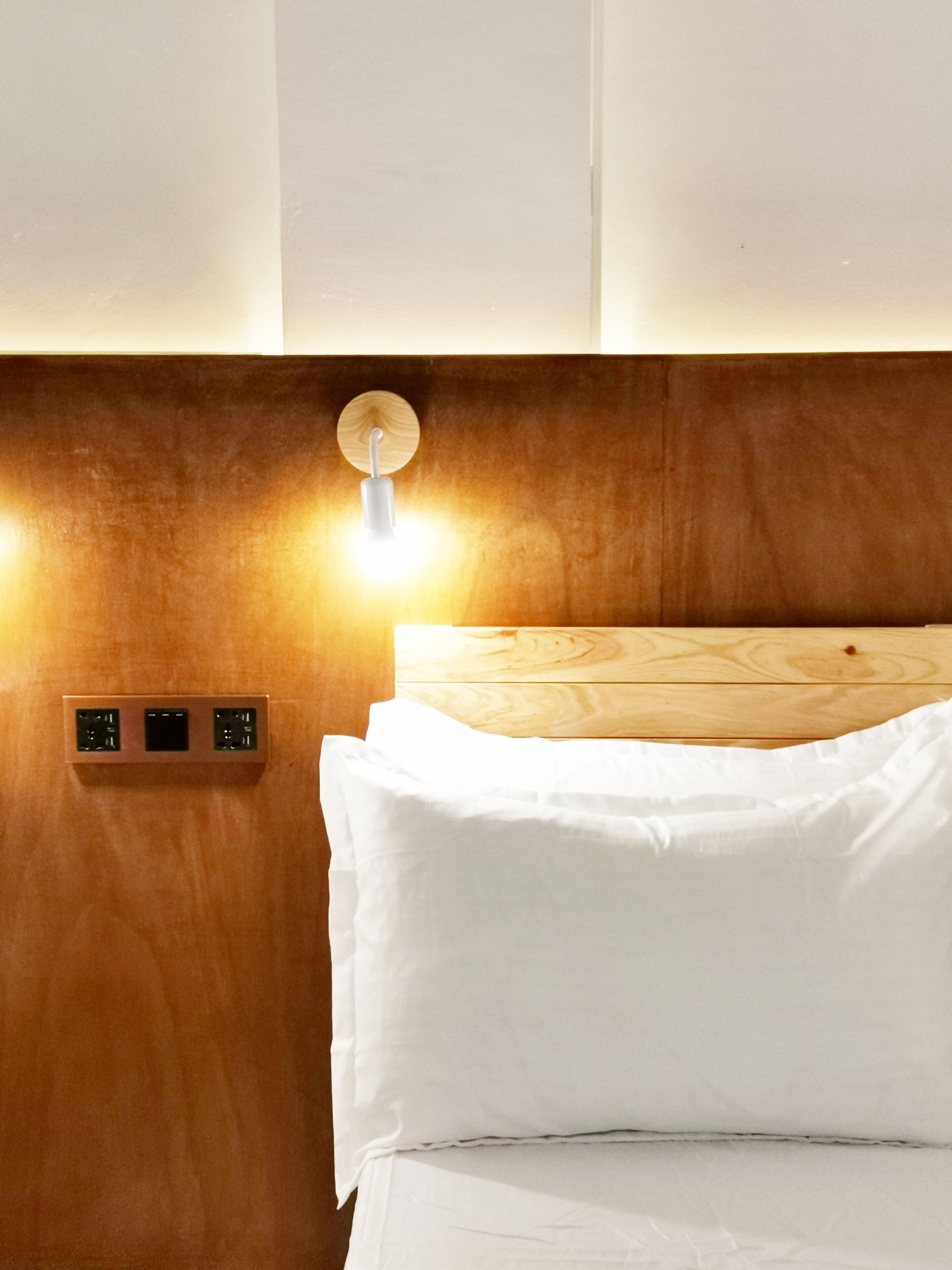 basic quadruple room | free wifi, bed sheets