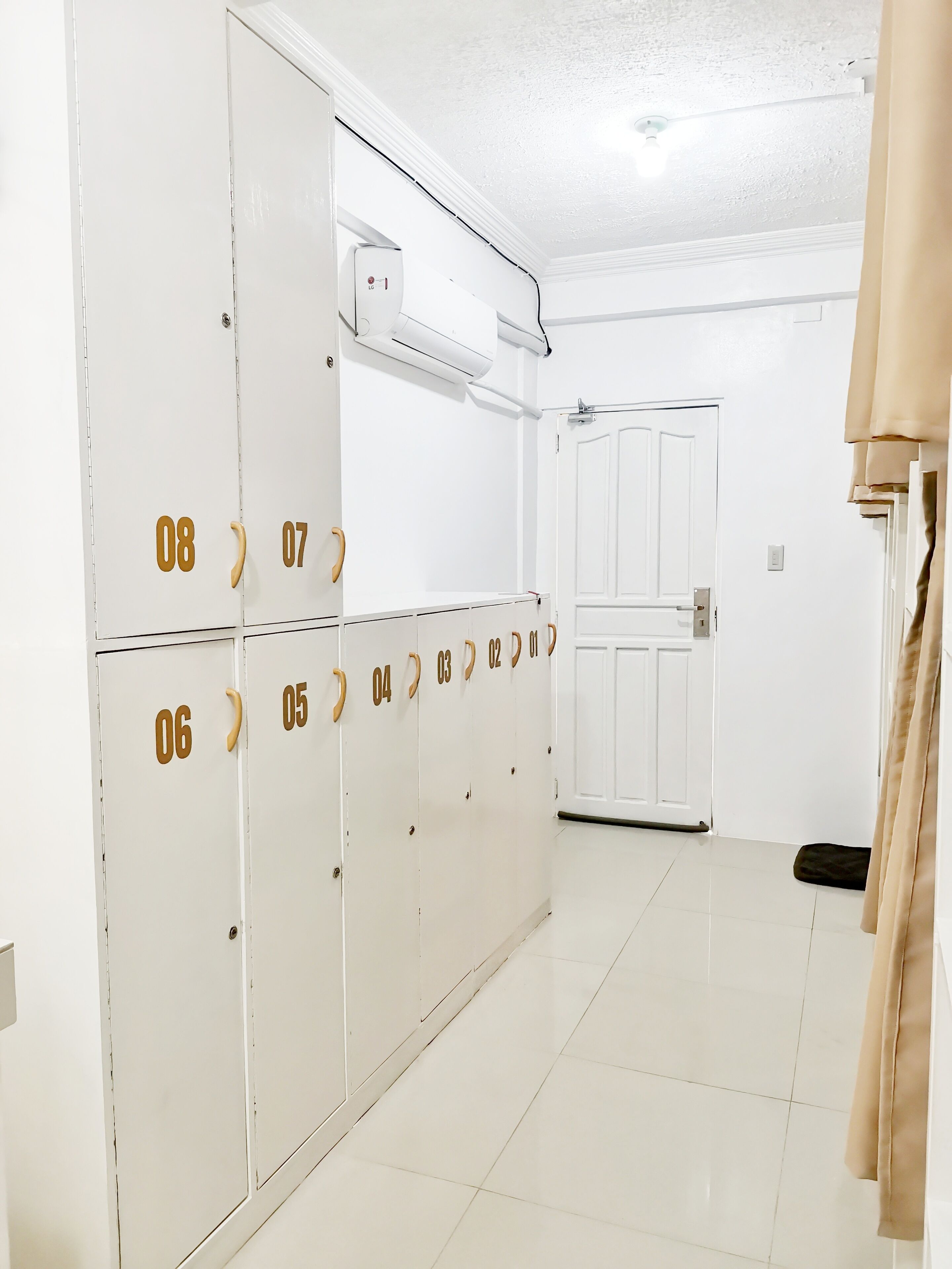 basic shared dormitory | free wifi, bed sheets