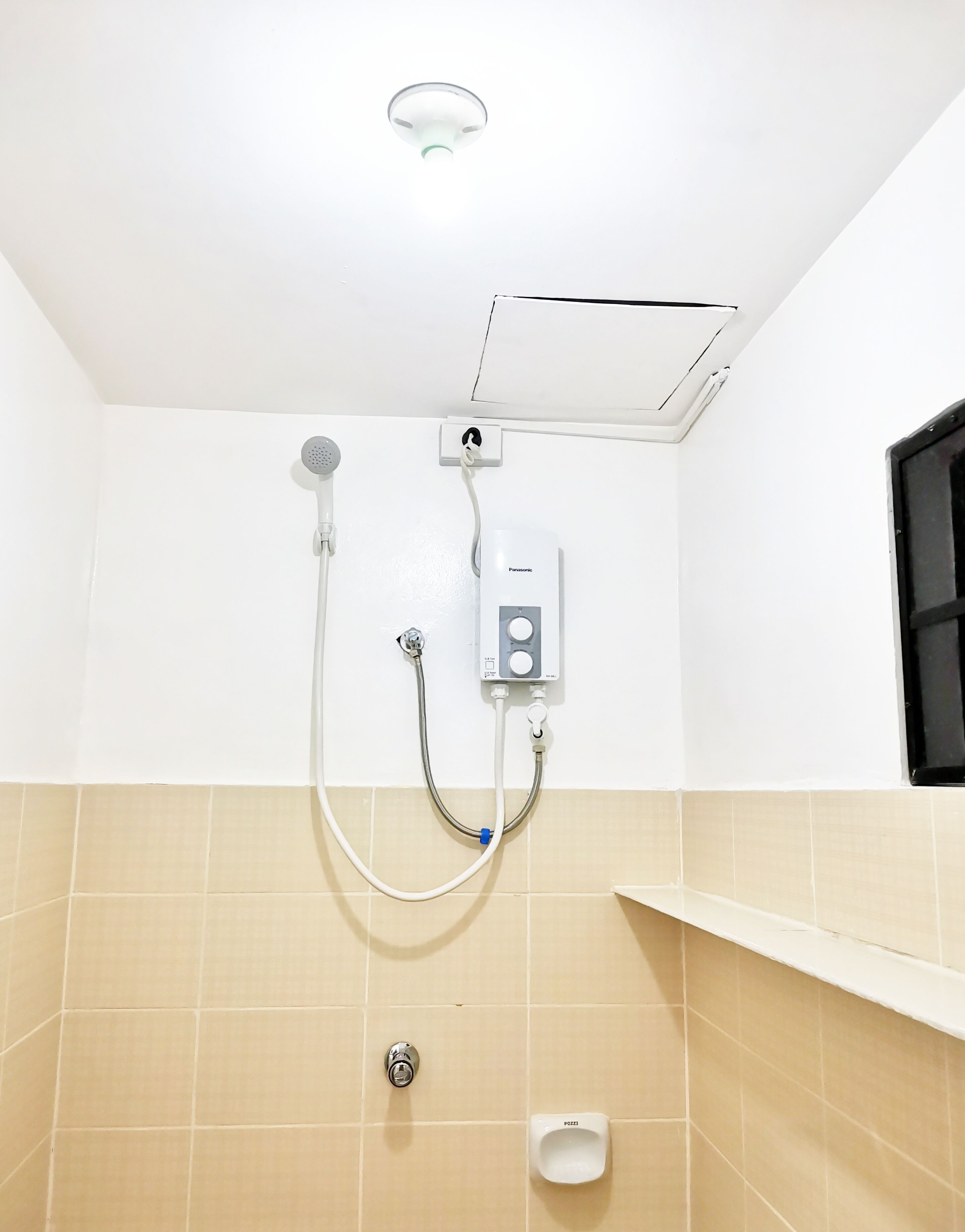 basic shared dormitory | bathroom | shower, hair dryer, bidet, towels