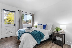 7 Schlafzimmer, Bügeleisen/Bügelbrett, kostenloses WLAN, Bettwäsche