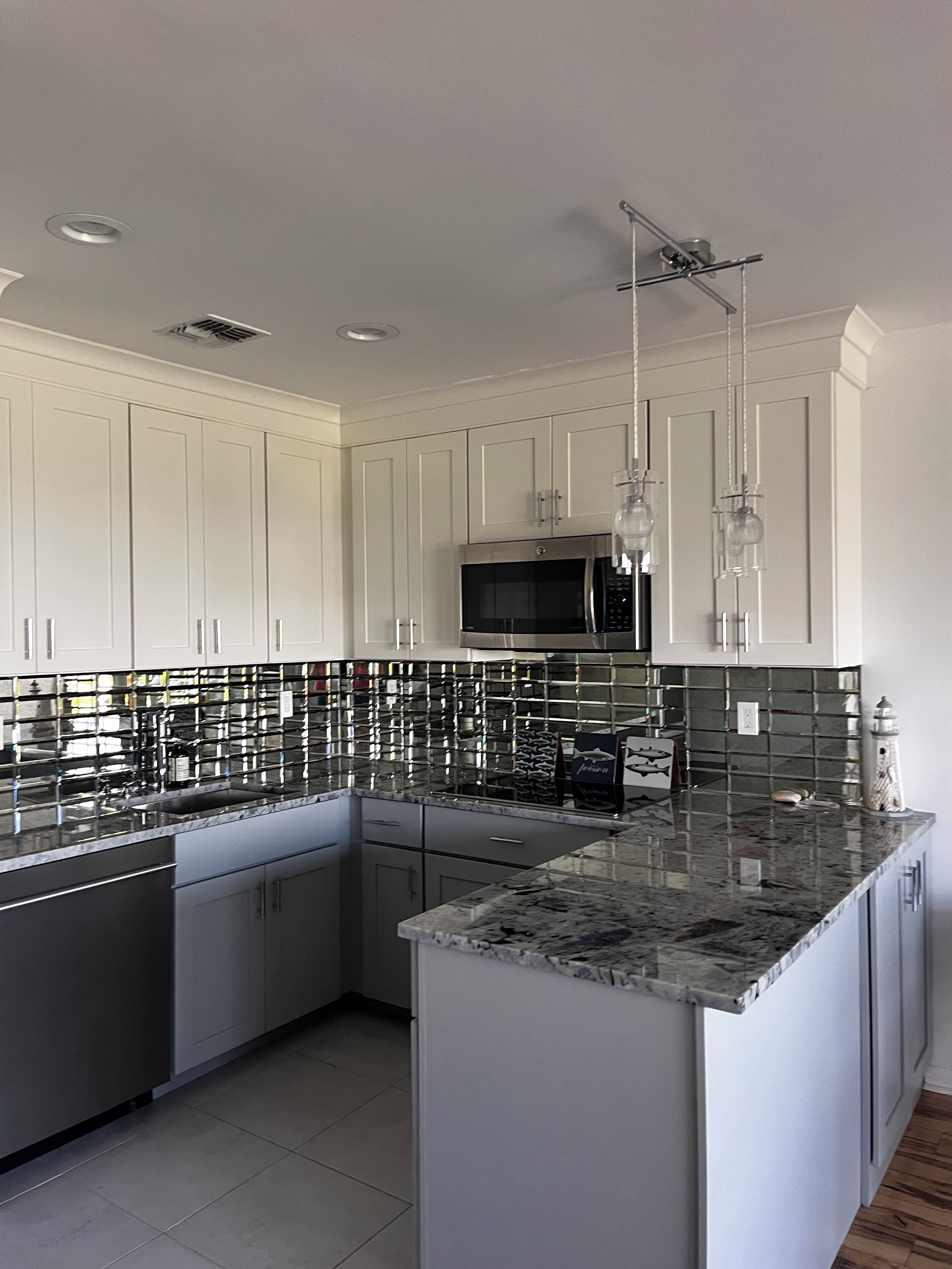 Beautiful Updated Montauk Apartment with Ocean View