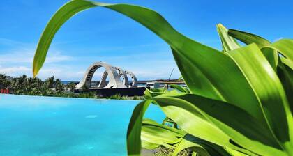 Khách SAN GN BIN , MÁT M VÀ ĐY THƠ MNG