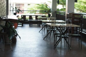 Terrace/patio - Madonna Hometel and Suites (Panabo City)
