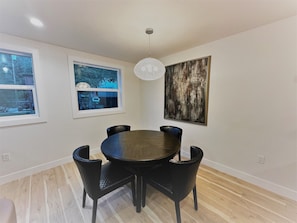 Dining - Outlaw Inn Unit 4.  Newly Remodeled large unit! 2 minutes walk to Main Street.  (Ouray)