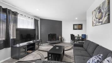 Smart TV, fireplace, DVD player