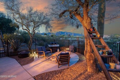 Luxe Guest House with Hot Tub + Pool