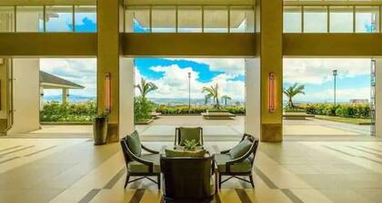 Modern City Flat Near Business Centers & Malls