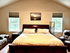 2 habitaciones, tabla de planchar con plancha y cuna de viaje