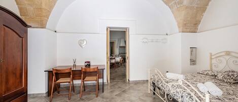Appartement familial, plusieurs chambres (Terra Mia In The Historic Center Of) | 2 chambres, accĂšs au Wi-Fi (inclus), literie fournie