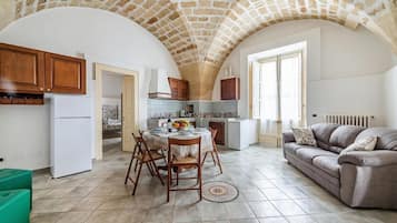 21-inch TV with cable channels