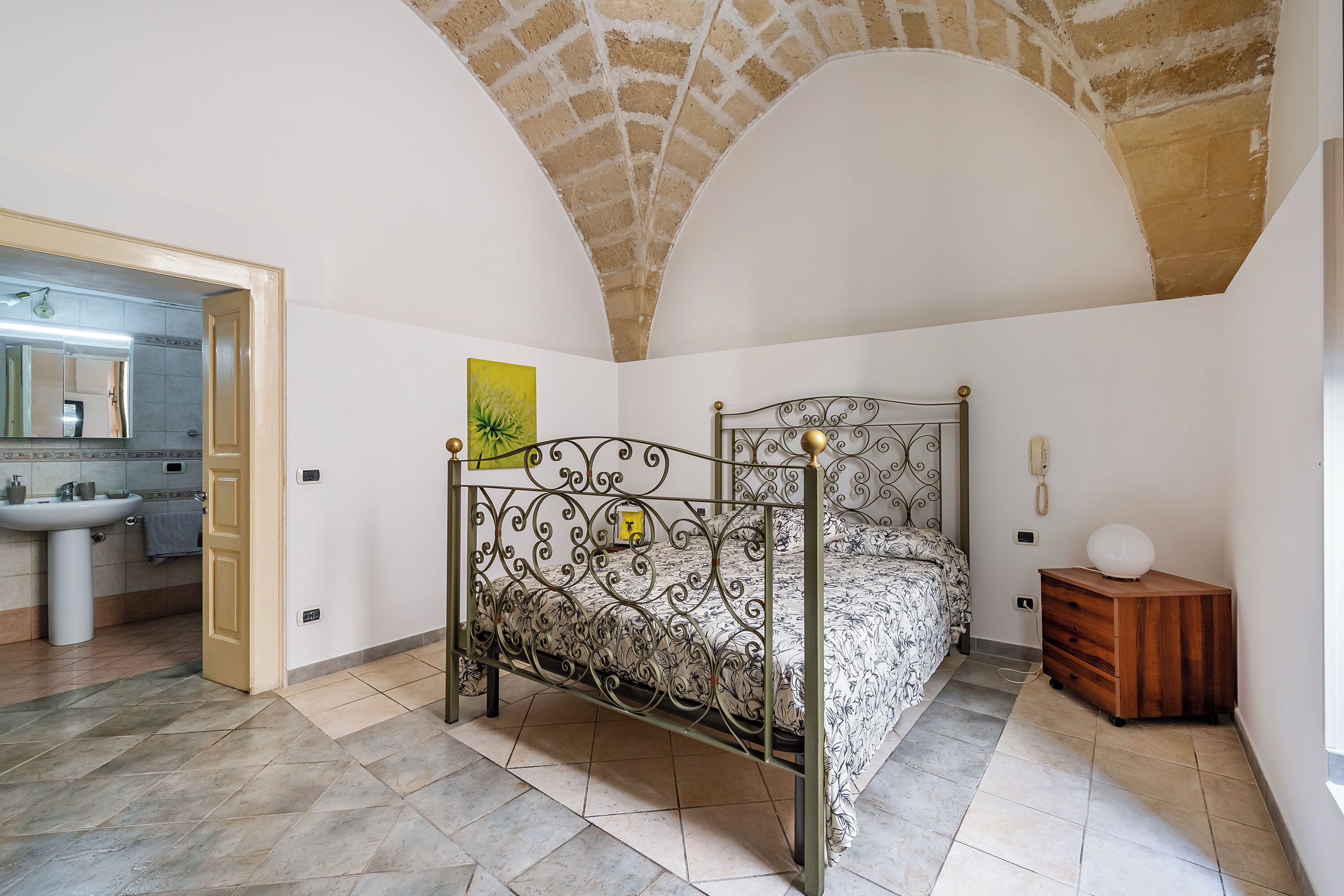 Family Apartment, Multiple Bedrooms (Terra Mia In The Historic Center Of) | 2 bedrooms, free WiFi, bed sheets