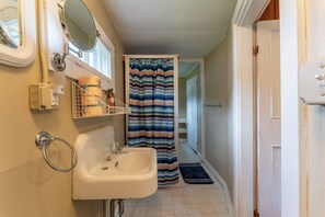 Badewanne, Haartrockner