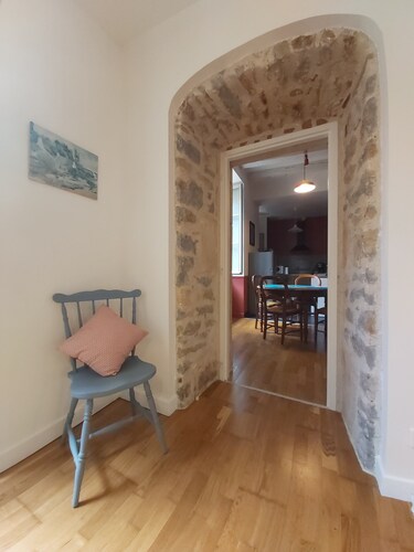 Le Cottage Saint-Georges***, spacieux et cosy, WIFI, aux pieds de la Collégiale