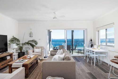 Bayview Towers 10 With Harbour Views