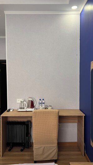 Basic Twin Room, 2 Single Beds | Desk, free WiFi, bed sheets - Khujand (Khujand)